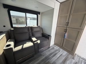 2026 JAY FLIGHT SLX 325BHT – Stock #T0075J-2