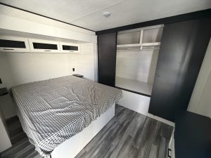 2026 JAY FLIGHT SLX 325BHT – Stock #T0075J-2