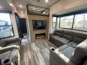 2026 JAY FLIGHT BUNGALOW 404LOFT – Stock #T0105B