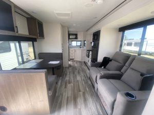 2025 JAY FLIGHT SLX 225MLS – Stock #T0221J-3