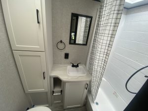 2025 JAY FLIGHT SLX 225MLS – Stock #T0221J-3