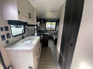 2023 JAY FLIGHT SLX 212QB – Stock #T0538J-1