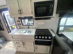 2023 JAY FLIGHT SLX 212QB – Stock #T0538J-1