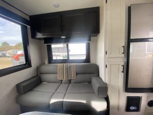 2023 JAY FLIGHT SLX 212QB – Stock #T0538J-1