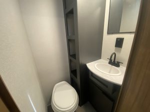 2025 TRAIL RUNNER 31DB – Stock #T4037T