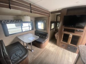 2016 COLEMAN 2305QB – Stock #T4710C