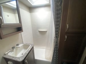 2016 COLEMAN 2305QB – Stock #T4710C