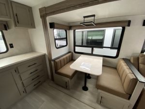 2025 CONNECT 302FBK – Stock #T6768C