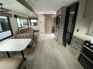 2025 CONNECT 302FBK – Stock #T6768C