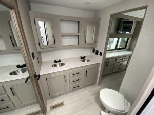 2025 CONNECT 302FBK – Stock #T6768C